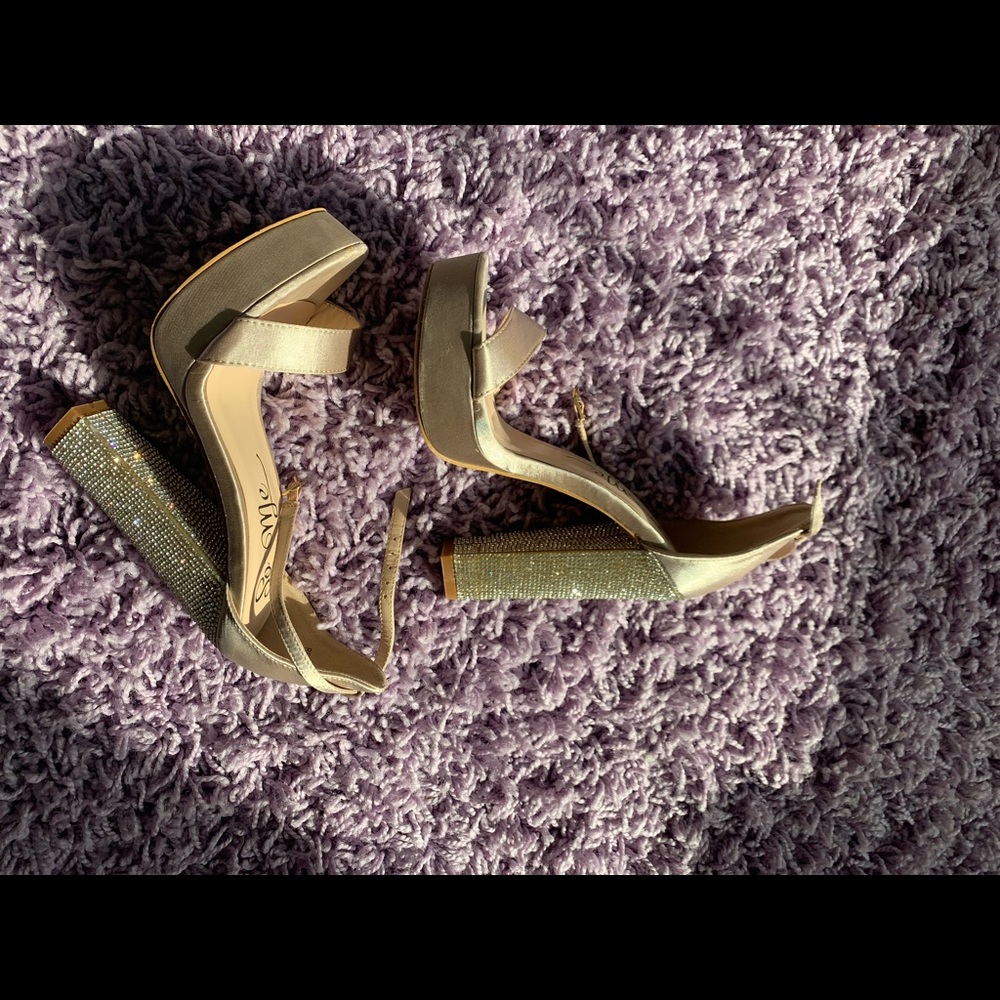 Cute heels from Miss Lola